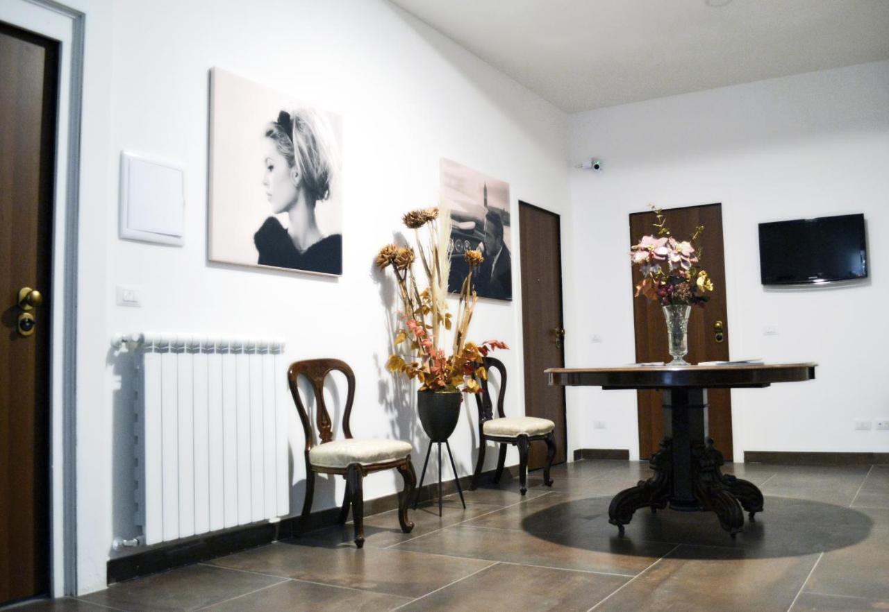 Questo Rinascimento Casa Audrey Napoli Exterior foto